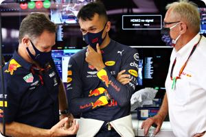 Christian Horner, Alex Albon, Helmut Marko
