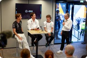 George Russell, Toto Wolff, Andrea Kimi Antonelli