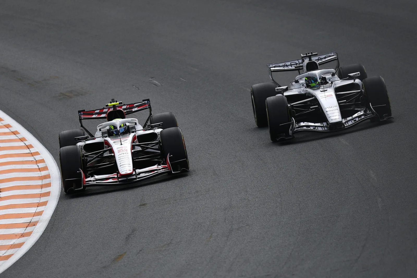 Oliver Bearman, Sergio Perez