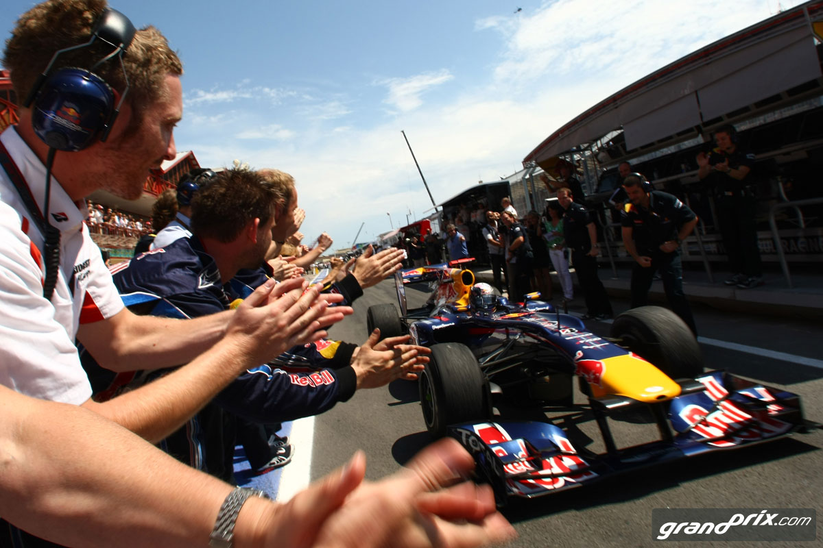 Race Report - Vettel back in championship hunt after Valencia win