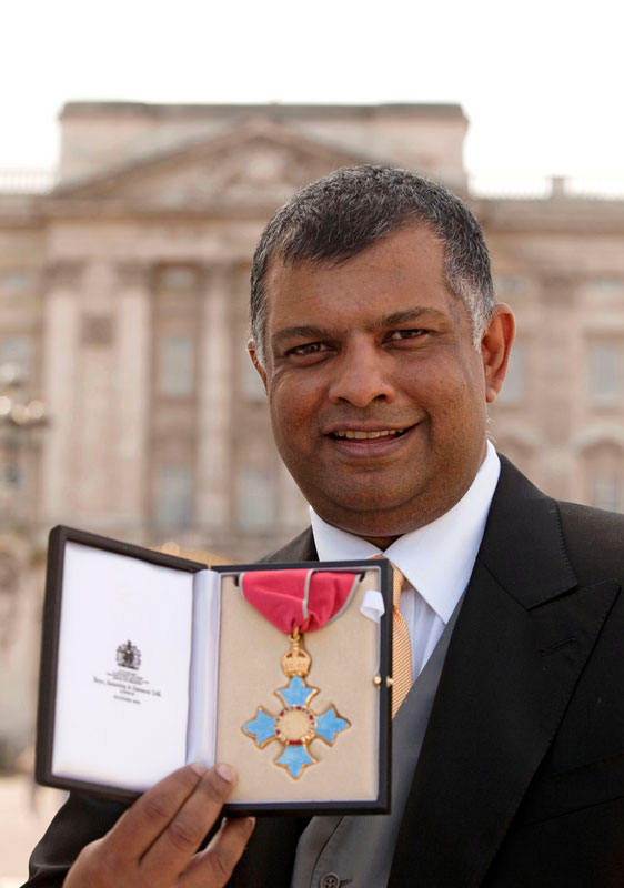 Fernandes receives CBE from The Queen