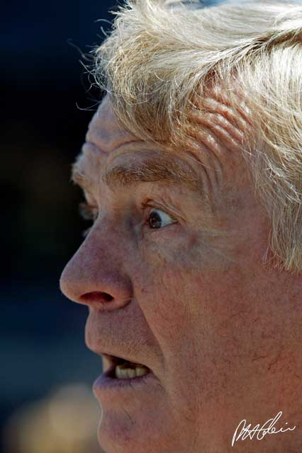 Mosley aiming to fight confidence vote