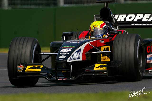 Minardi sorts out rear wing failure