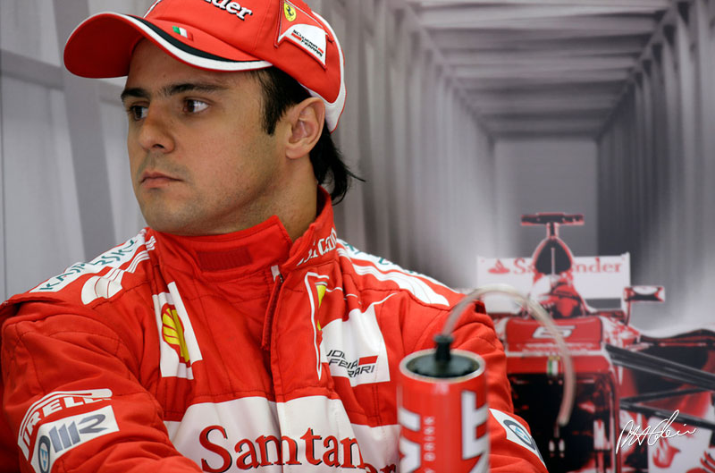 Massa denies Ferrari pressure