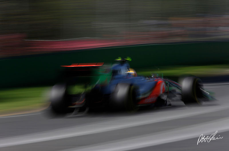 Qualifying Report - All McLaren front row for Australian GP