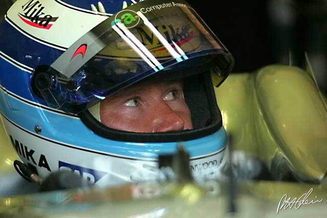 McLaren denies Hakkinen link