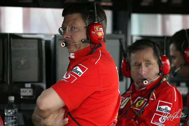 Ferrari gives go-ahead for new car in Spain