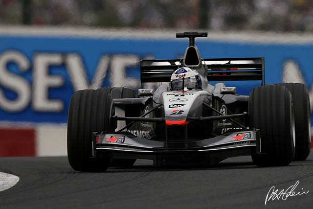 McLaren-Mercedes switch to Michelin in 2002