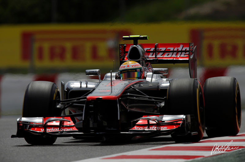 McLaren hails Hamilton