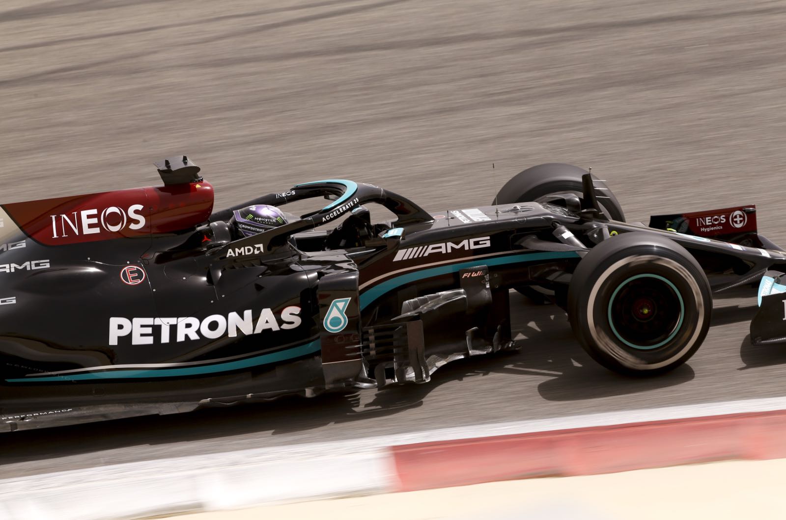 Marko admits new Mercedes looks nervous