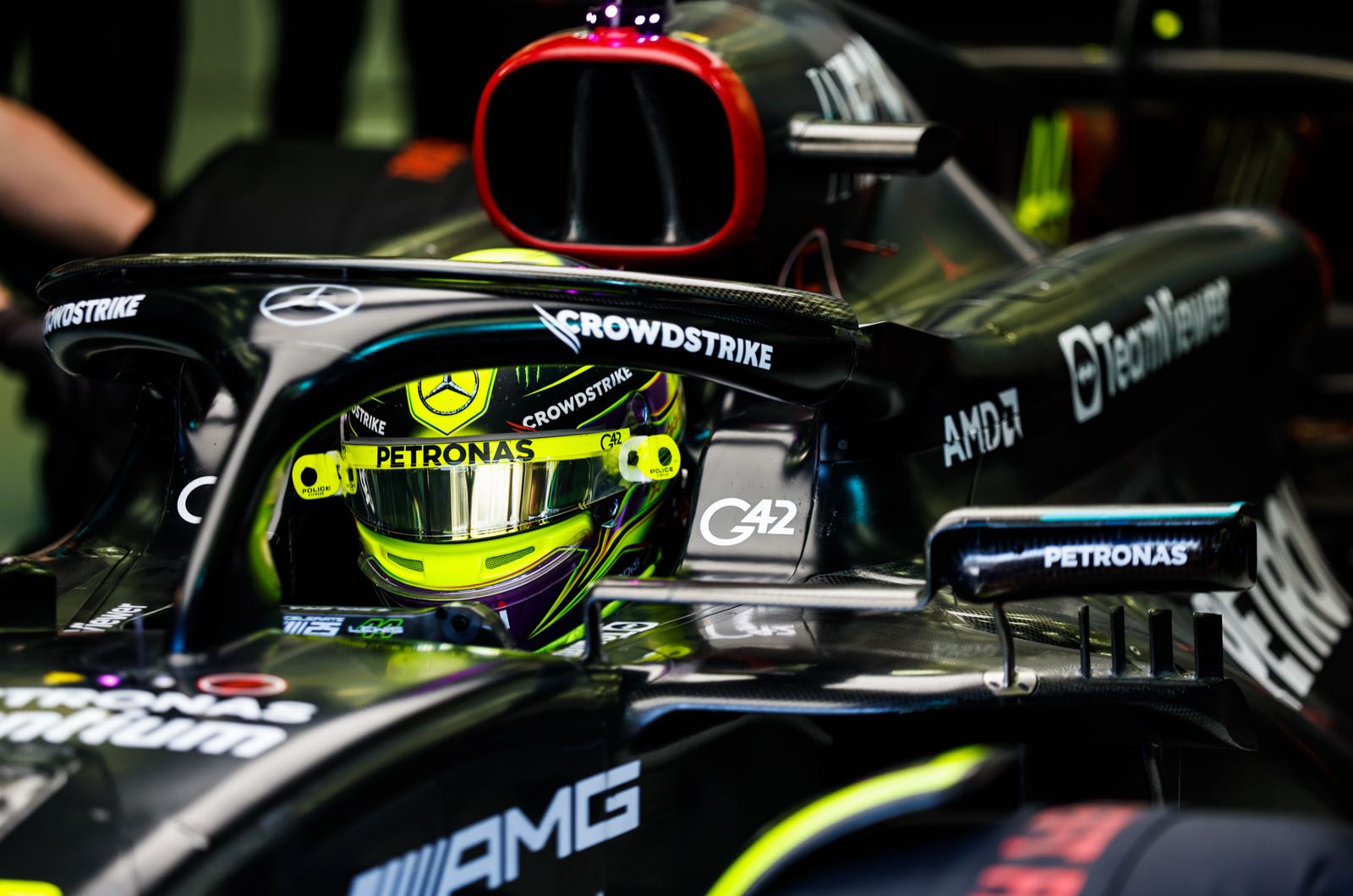 Hamilton hits back over contract delay rumours