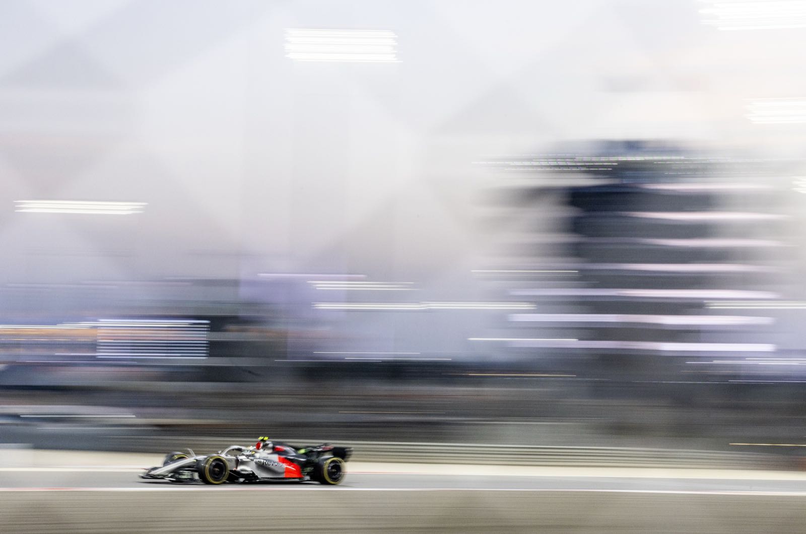 F1 waits on Middle East peace before deciding 2026 calendar