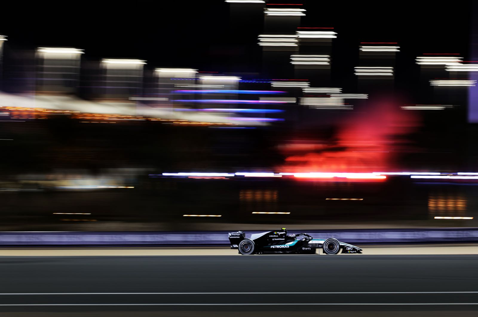 Wolff hits back at nonsense fuel rumours