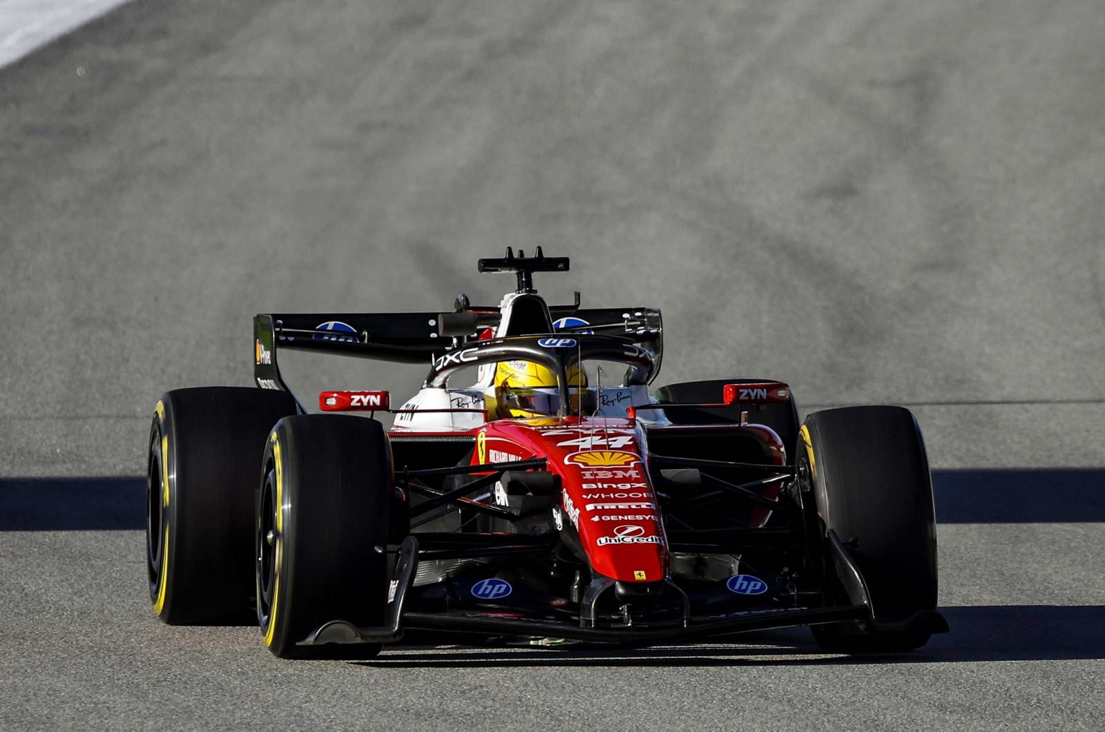Hamilton reshapes inner circle as Ferrari chapter resets