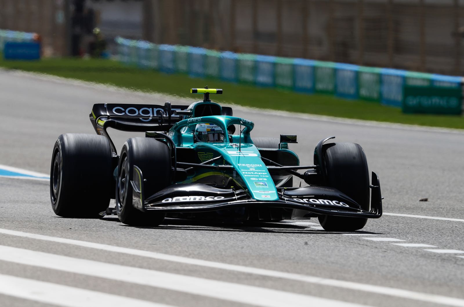 Vettel's no war helmet caused political trouble