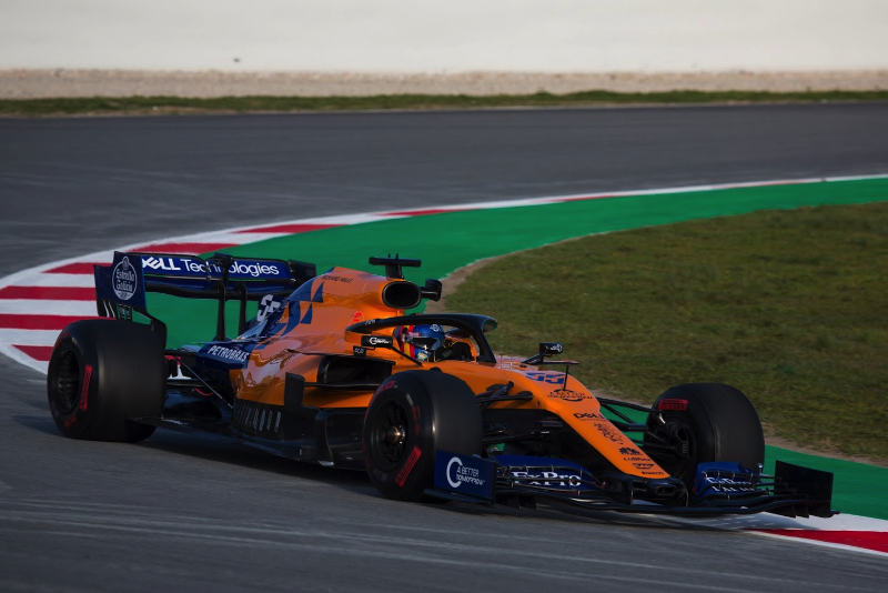 McLaren drivers back driving role for Alonso