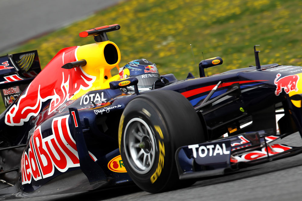 Vettel picks up where Webber left off
