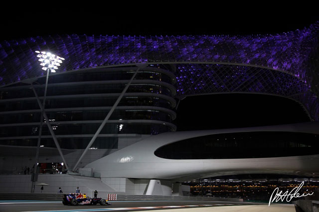 Practice 1 Report - Vettel sets the ball rolling