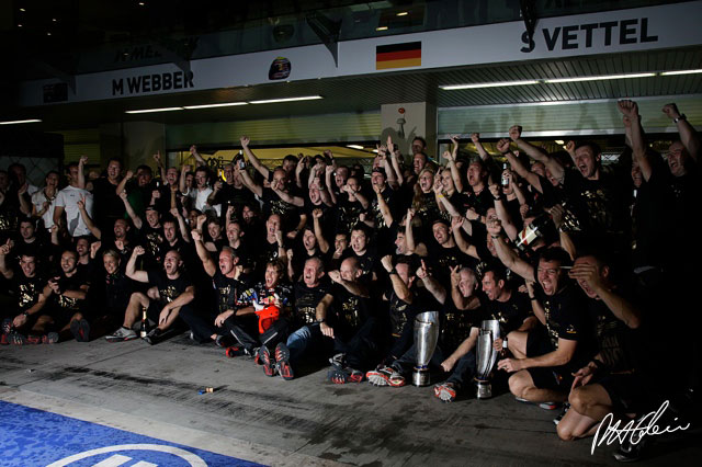Race Notes - Vettel wins Abu Dhabi GP, and wins championship