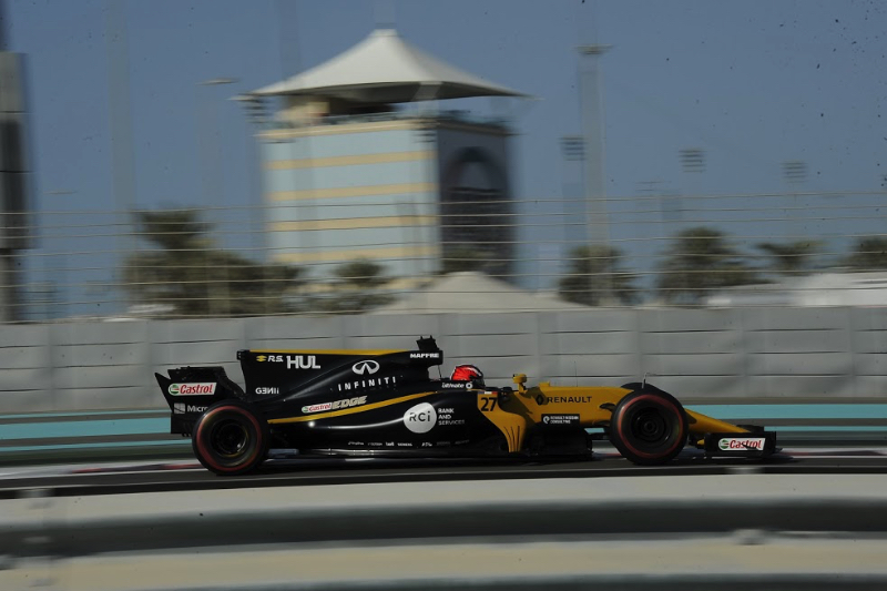 Renault turns up power for finale