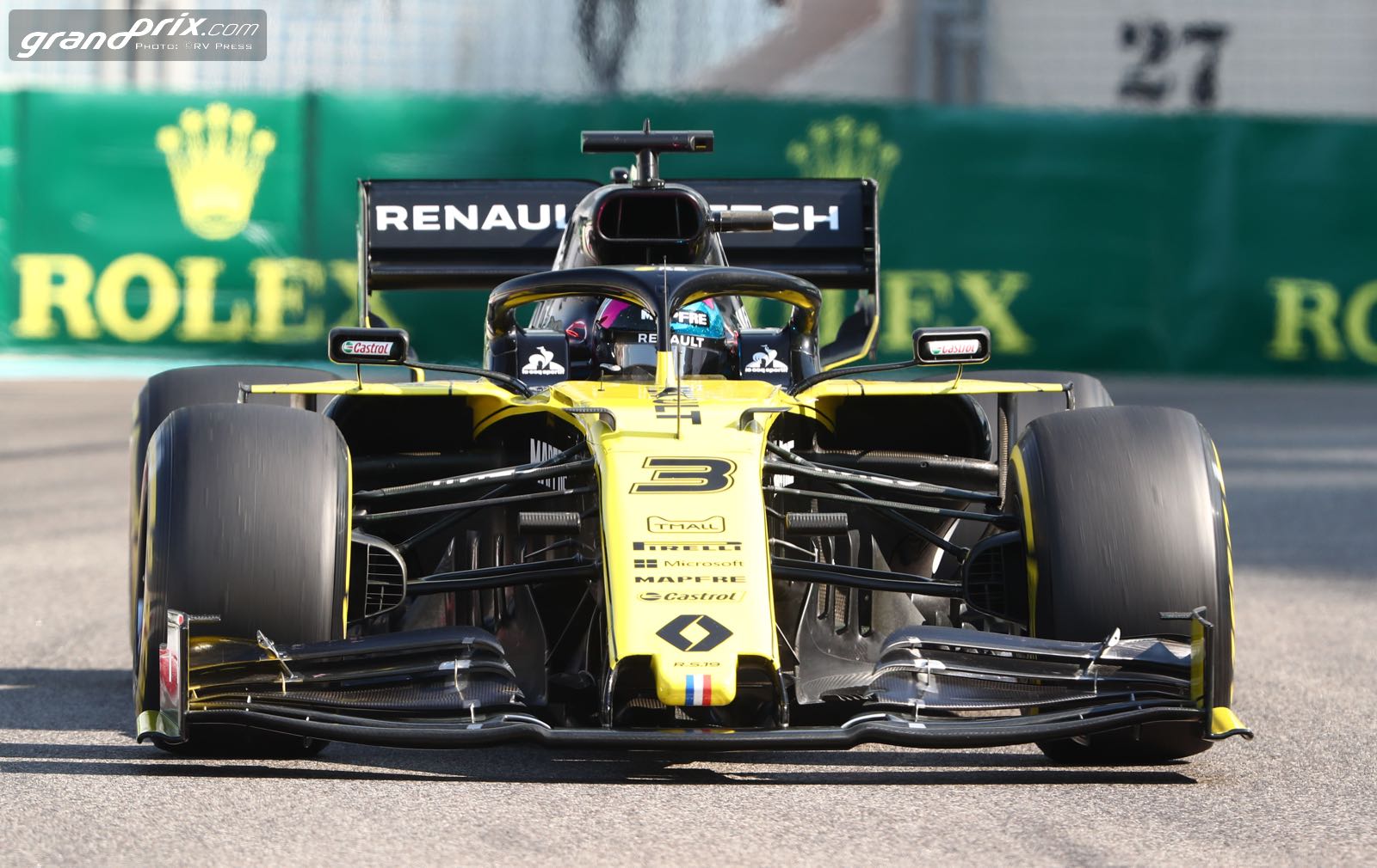 Ricciardo skips over Ferrari rumours