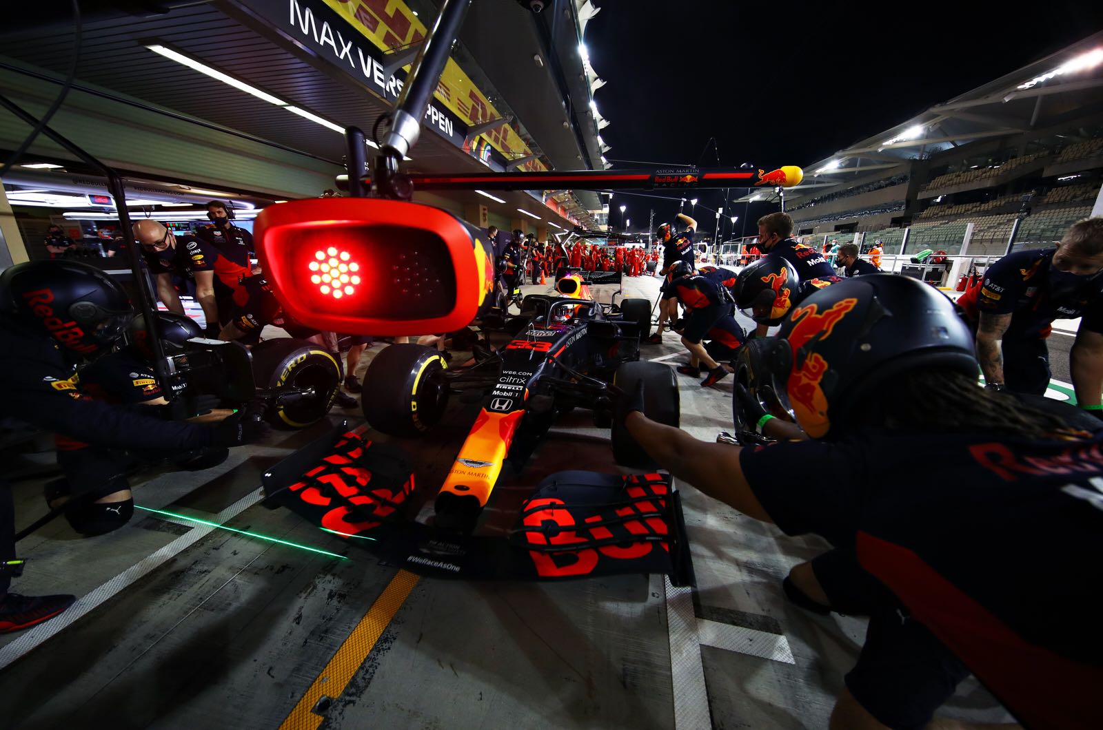 Red Bull, Honda agree post-2021 engine deal