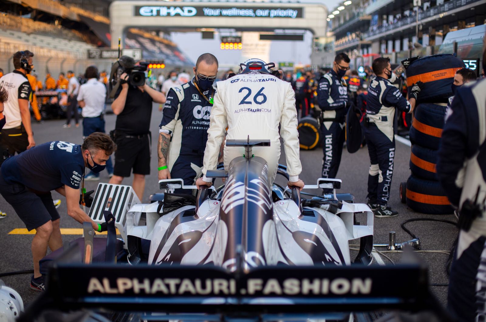 Alpha Tauri turned down 2020 Red Bull rear