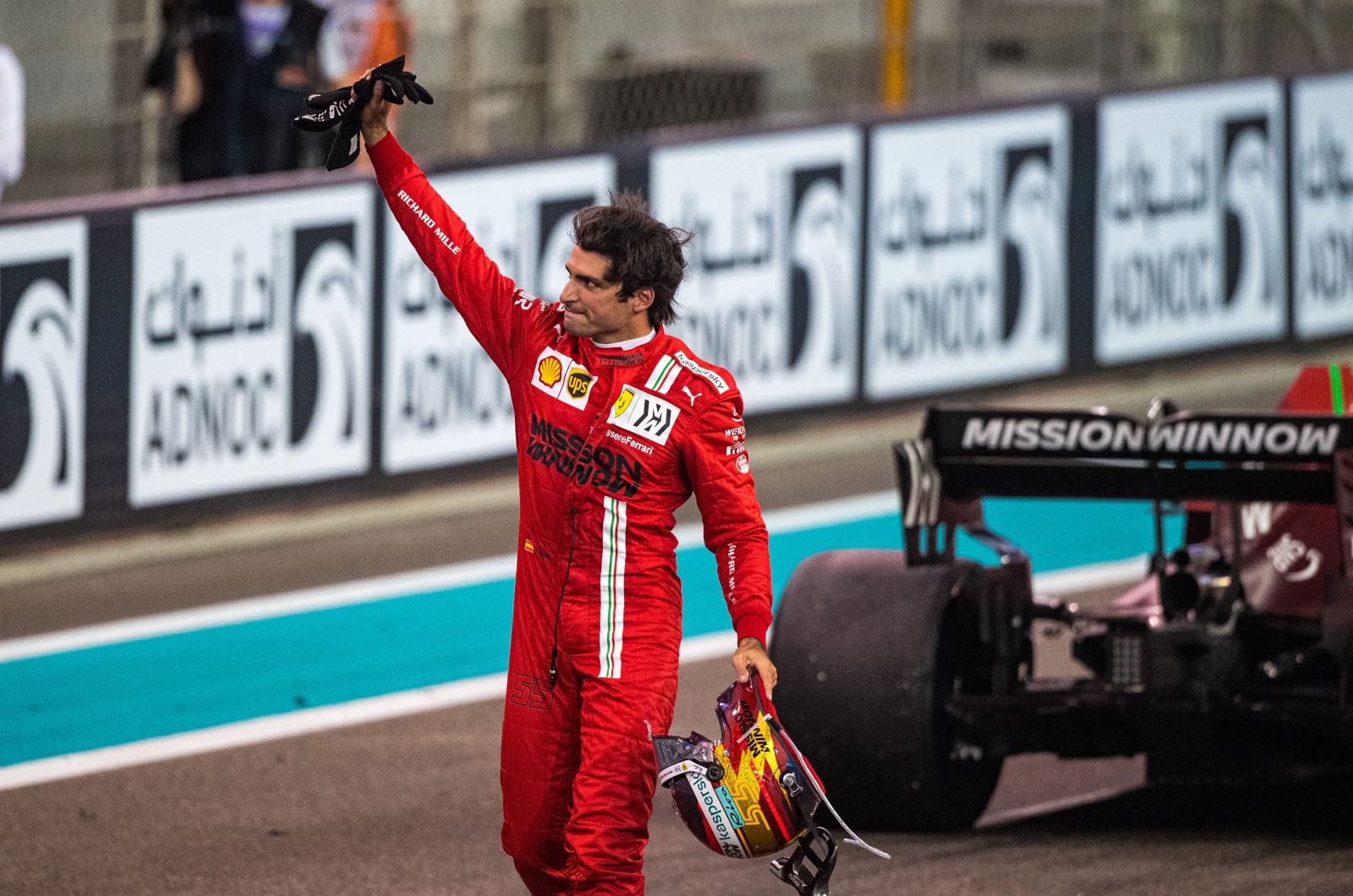 Ferrari set to extend Sainz deal until 2024