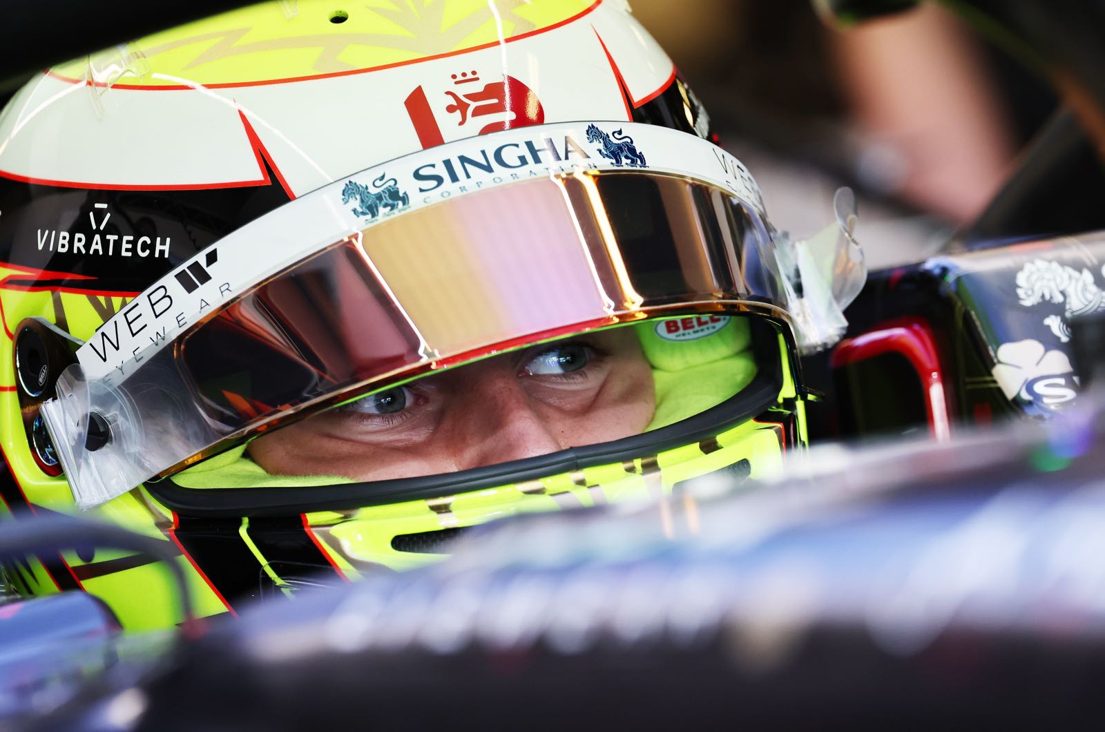 Hopeful rookie on standby for two F1 teams