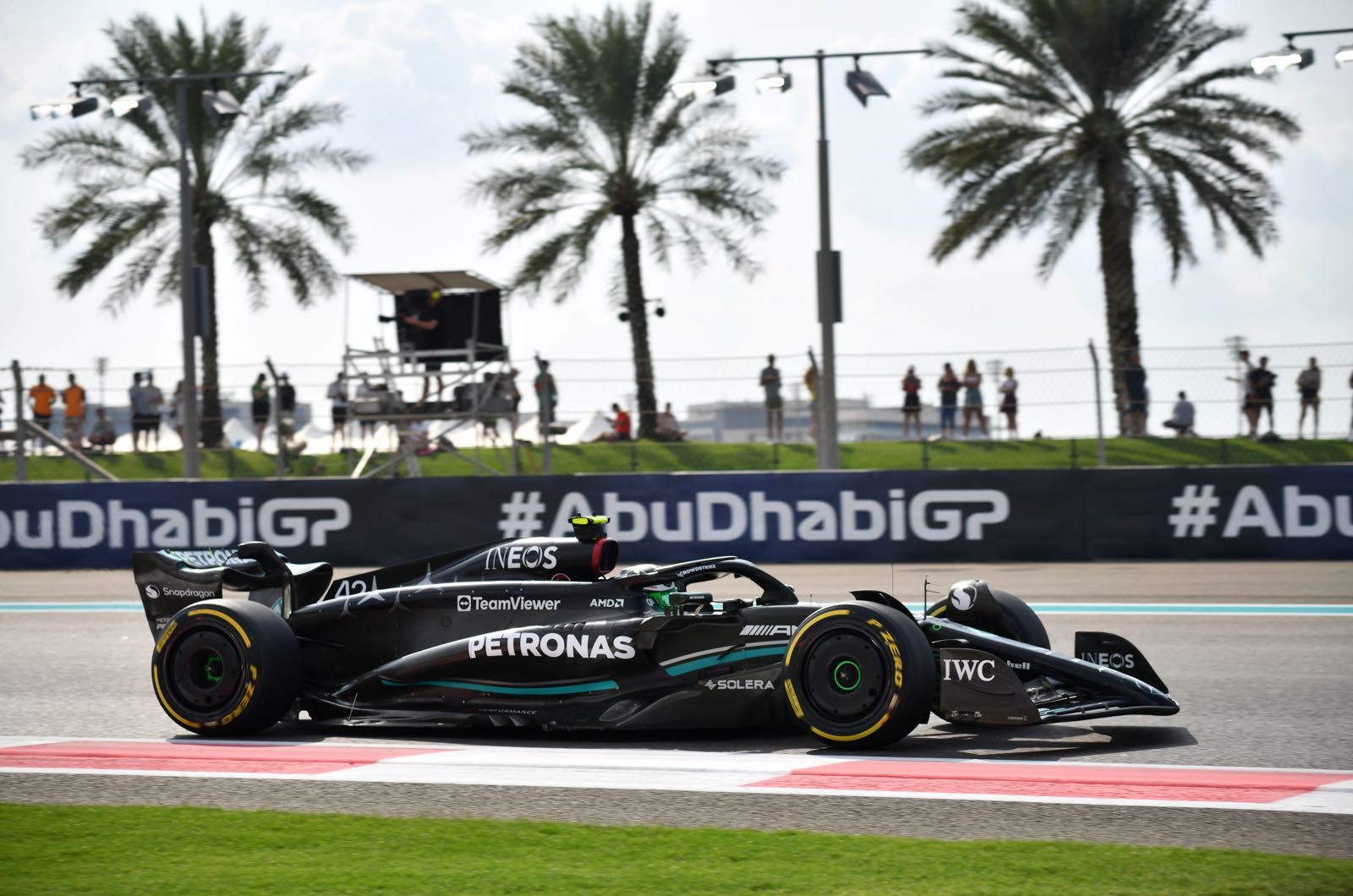 Mercedes plays down Vesti-Williams rumours