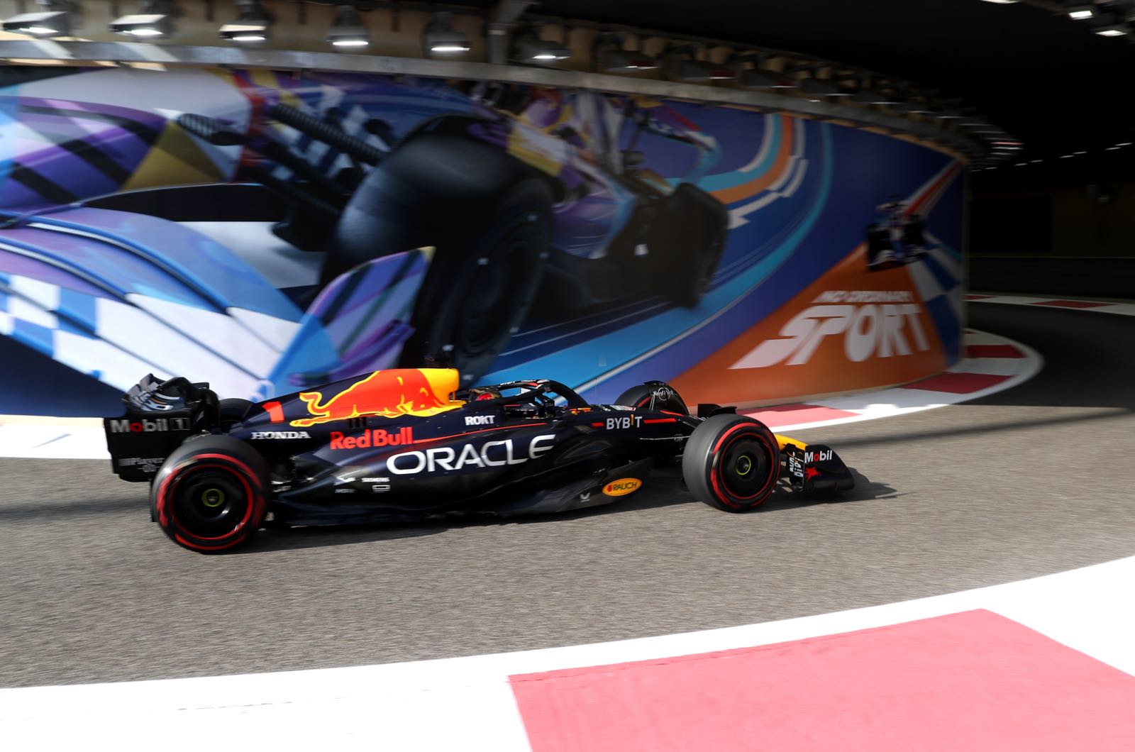 Wolff will do everything to sign Verstappen says Marko