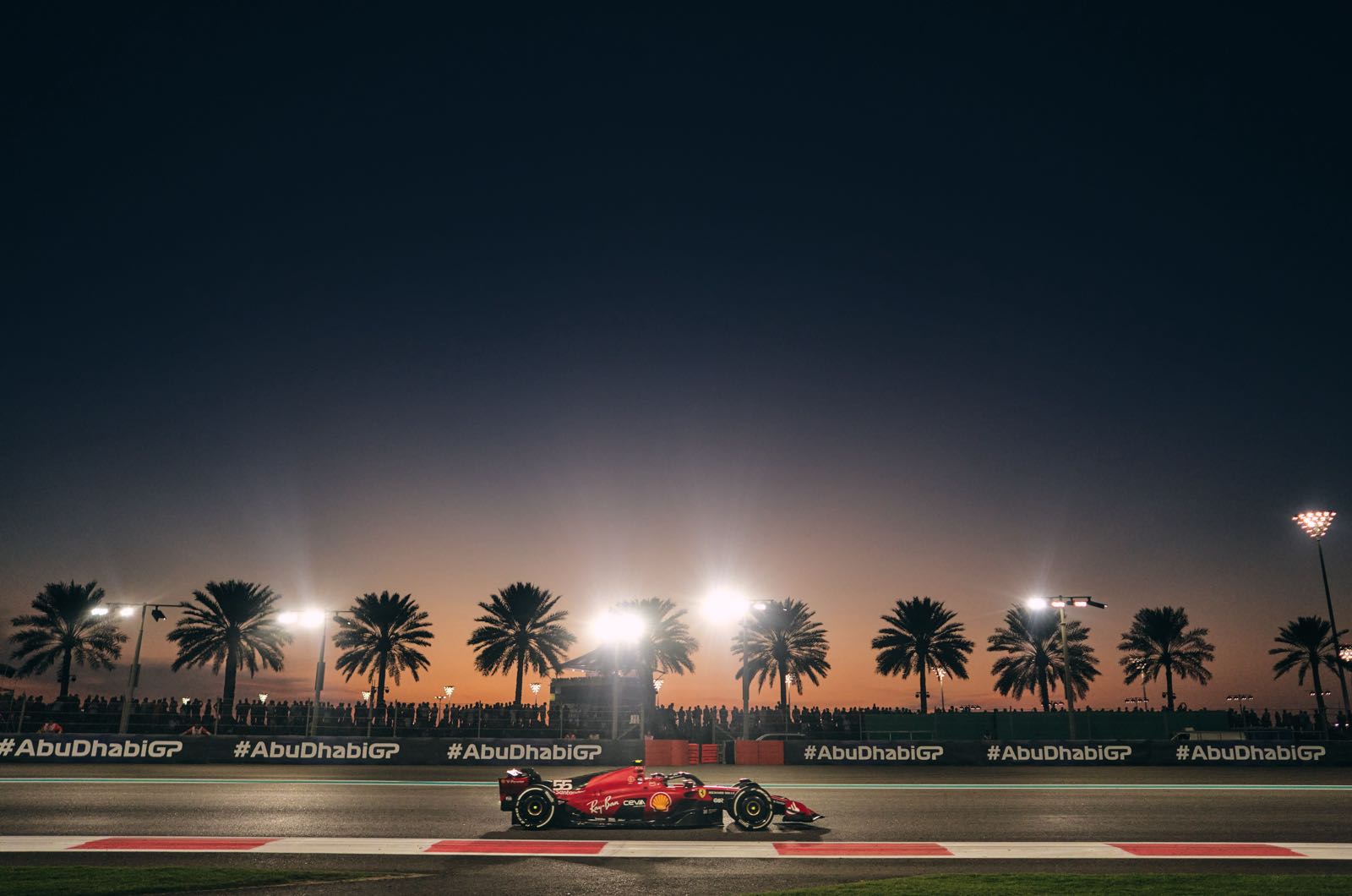 Sainz wants new multi-year deal prior to 2024 season