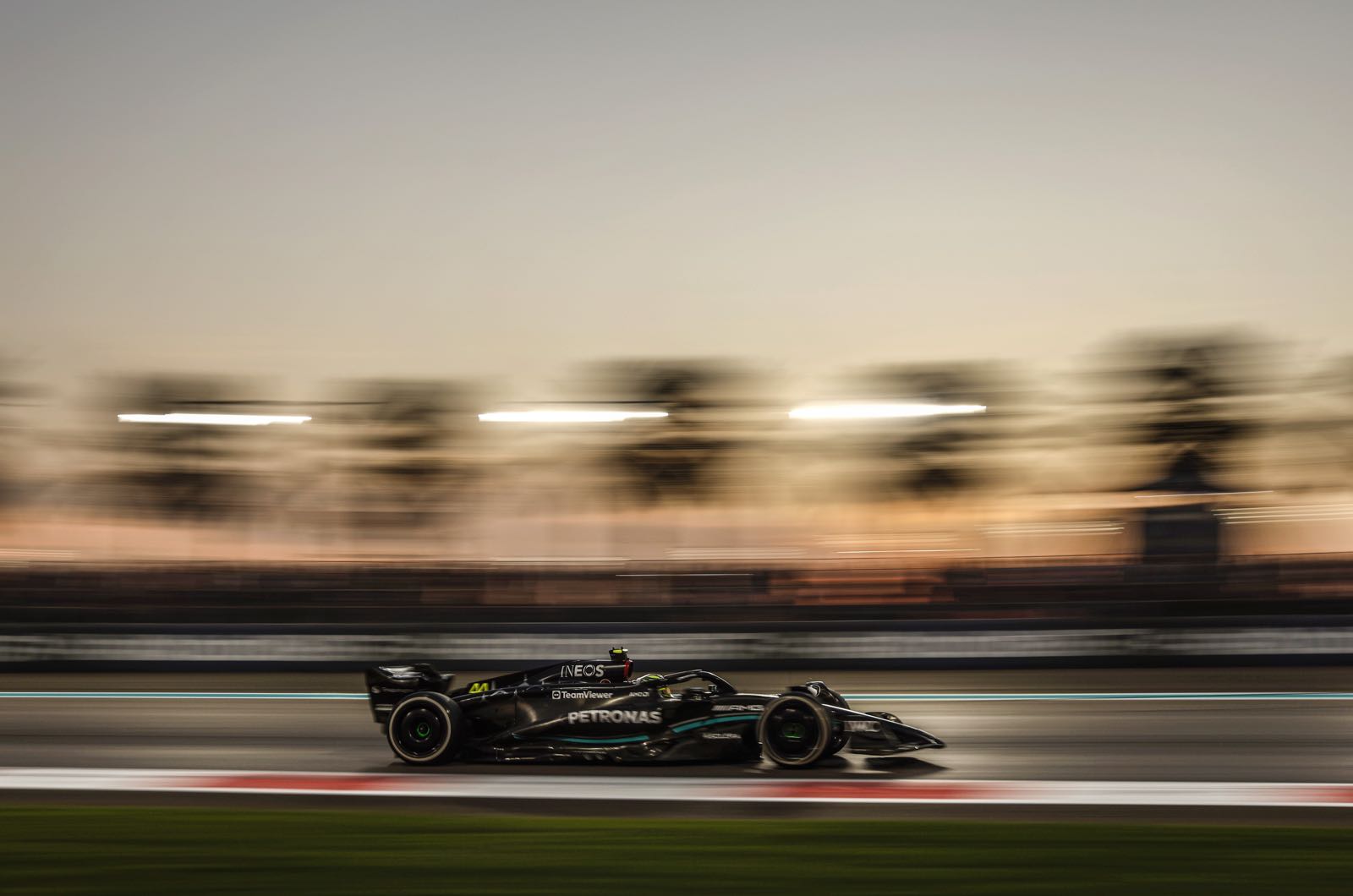 Mercedes shuts customer engine route