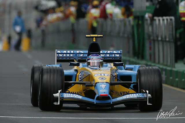 Renault to build conventional V10