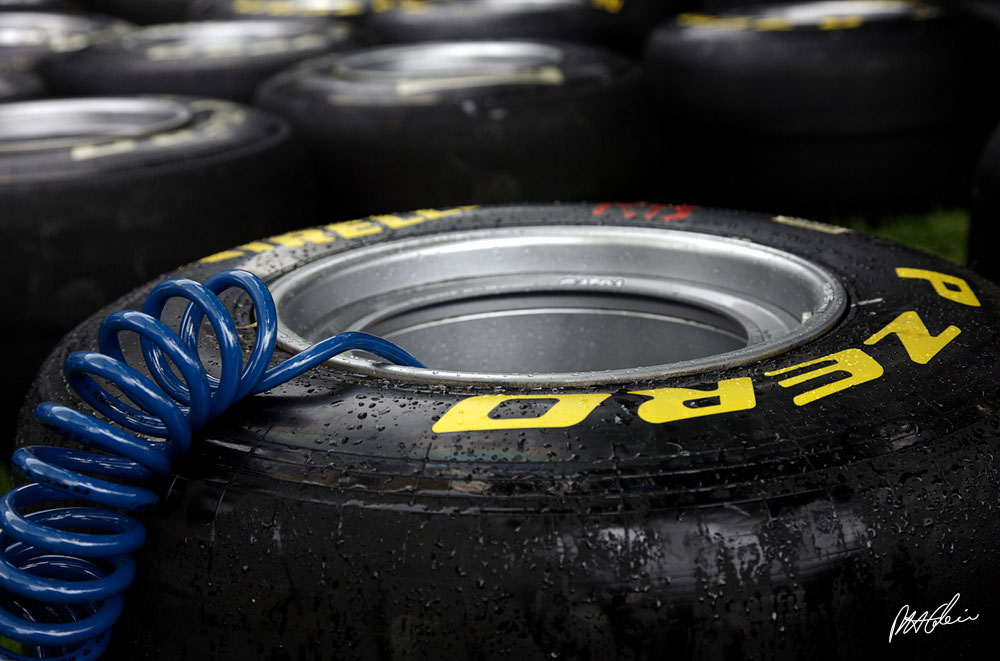Drivers pleasantly surprised by Pirelli wear