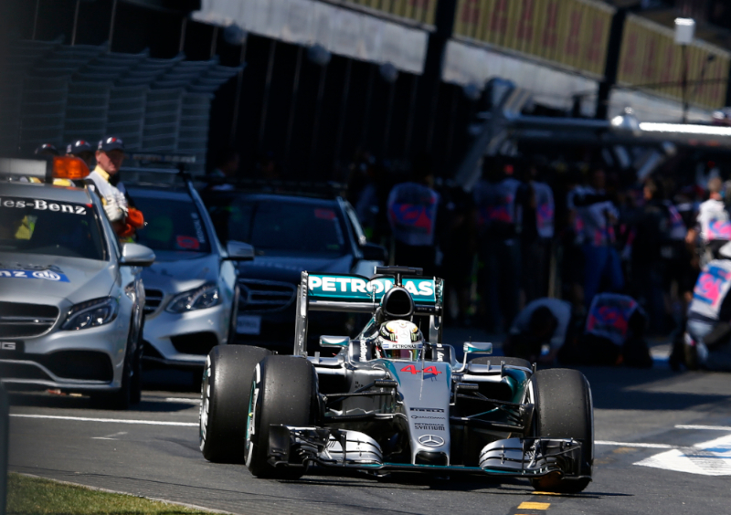 Race Notes - Hamilton wins Australian opener