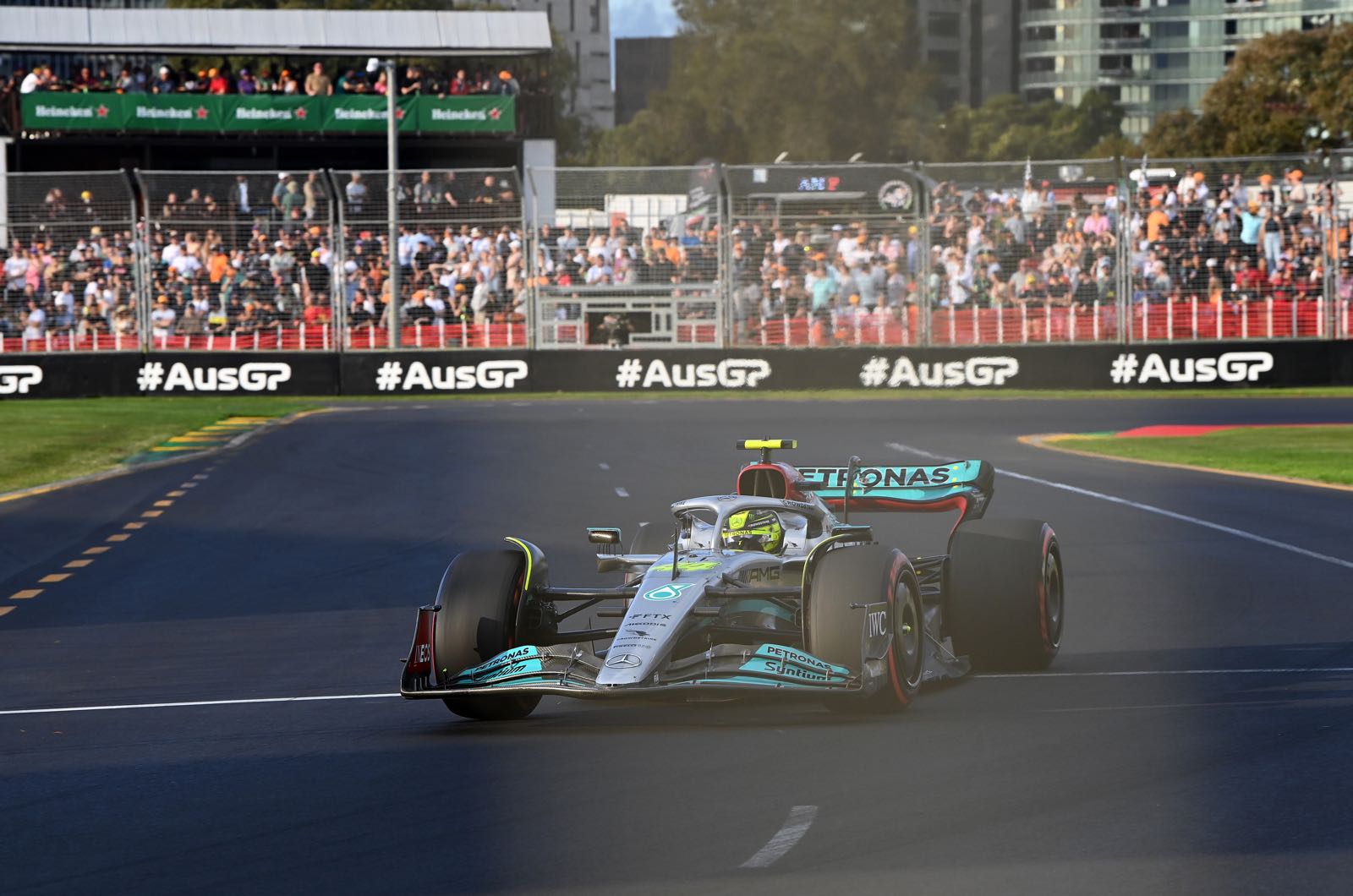 Wolff denies struggling Hamilton will quit F1