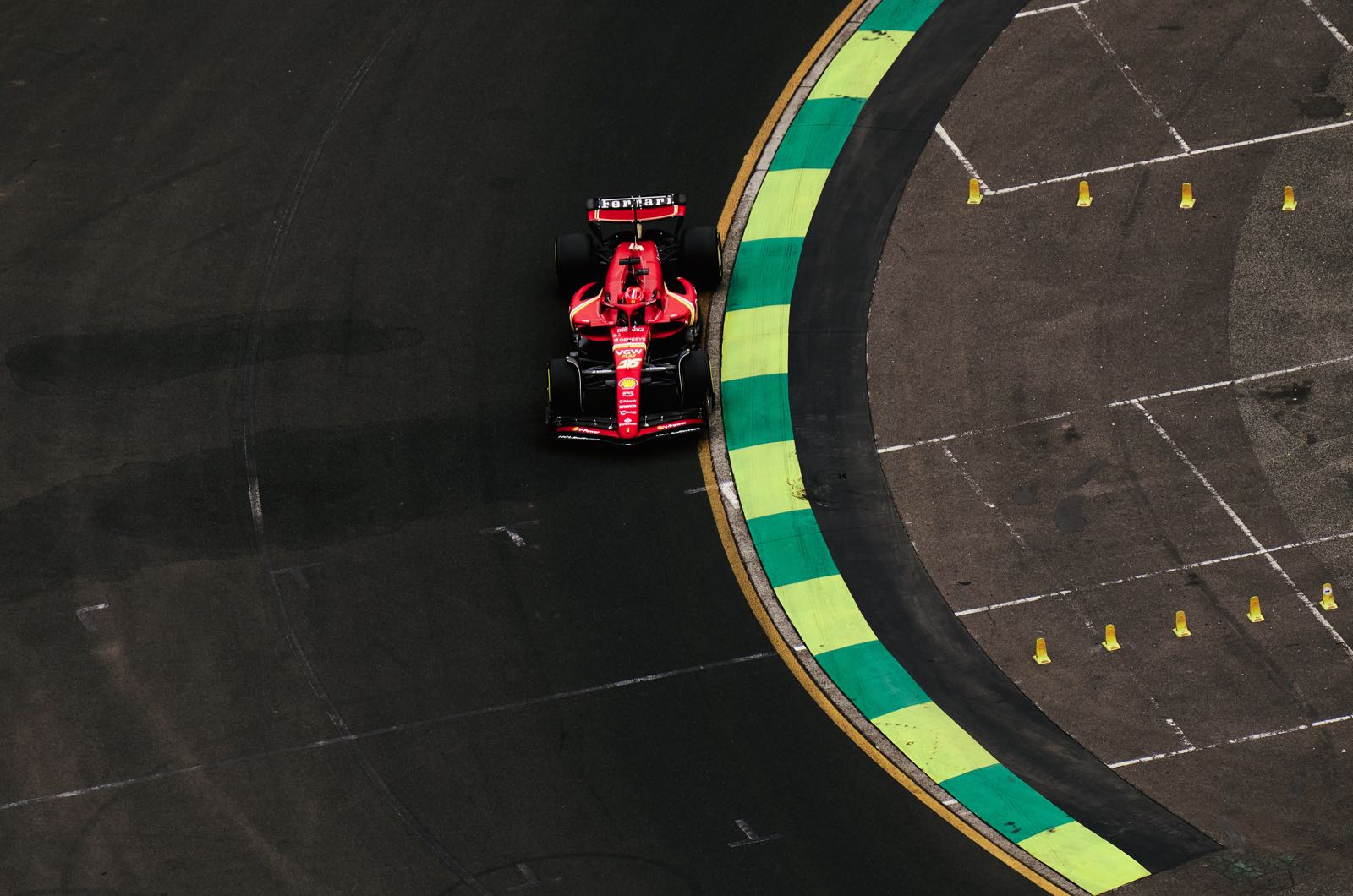 F1 CEO defends Sainz's ousting at Ferrari