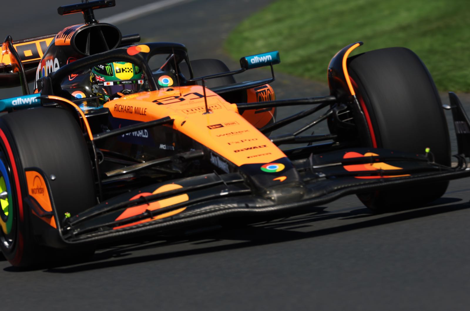 Red Bull keeping close eye on McLaren wings