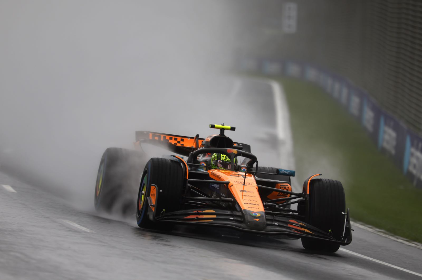 Sprint Race Report - Norris wins McLaren 1-2