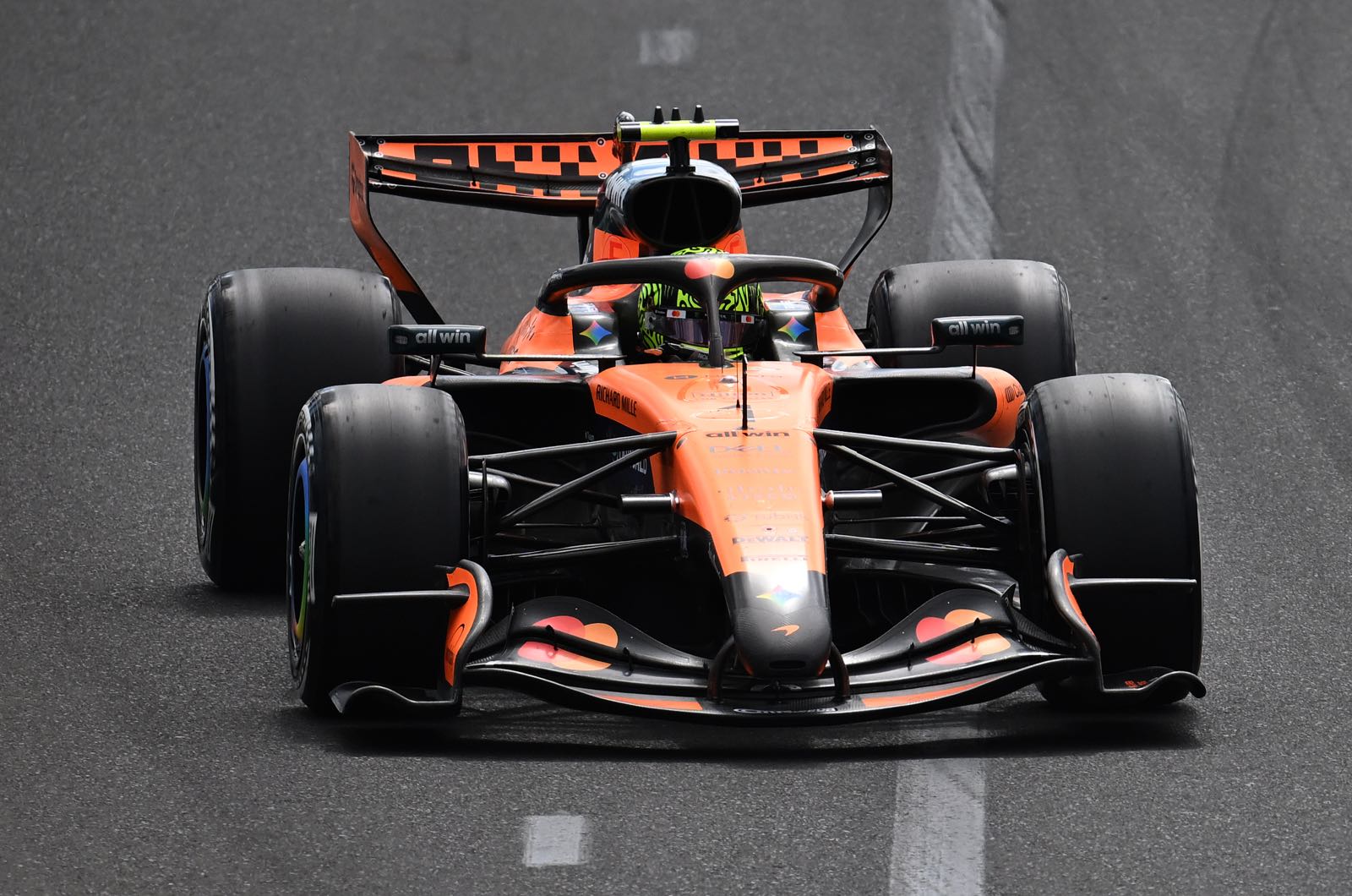 Stella admits 50-50 problem as McLaren struggles