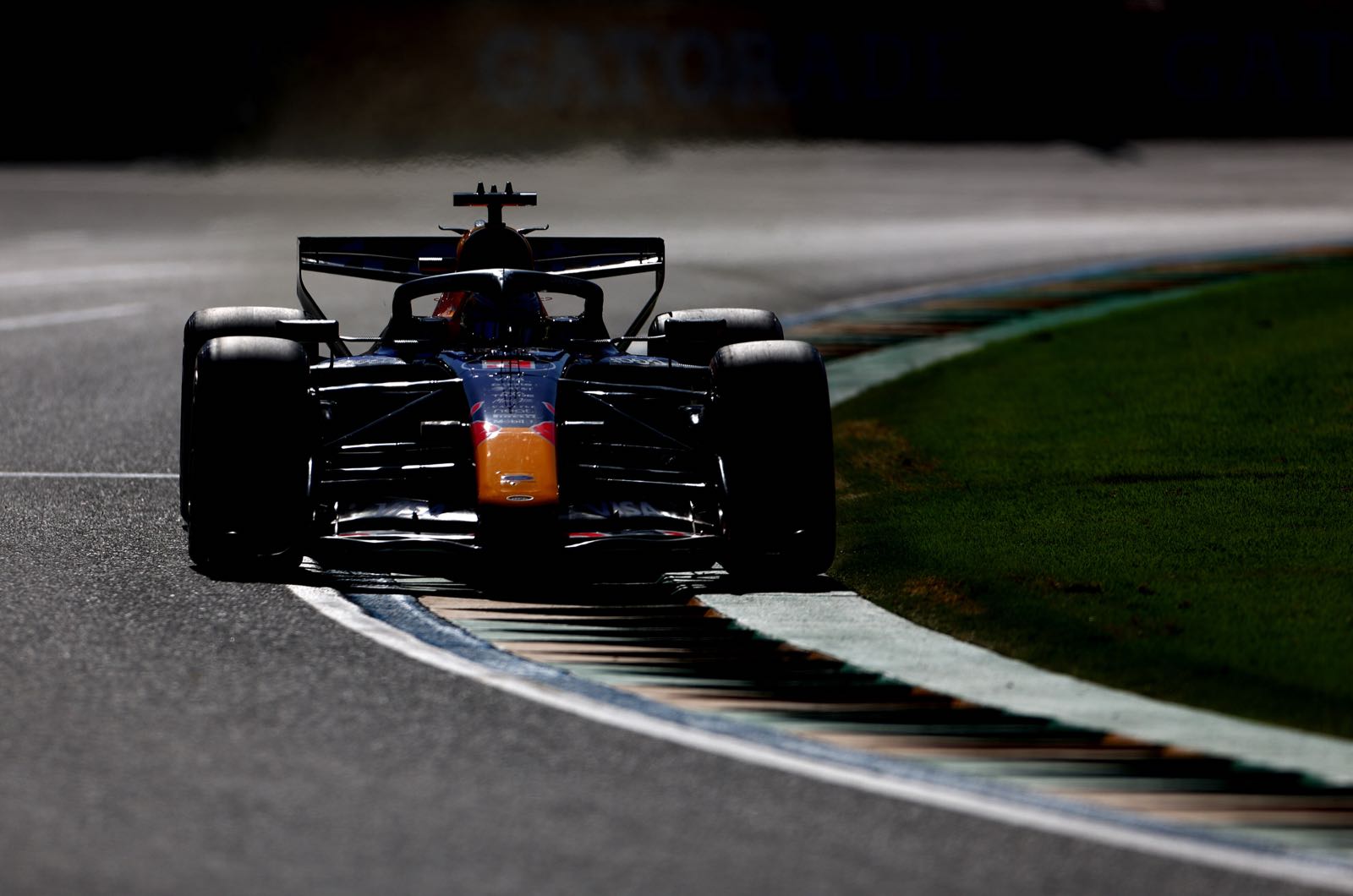 Verstappen finds 10/10 fun amid F1 frustration