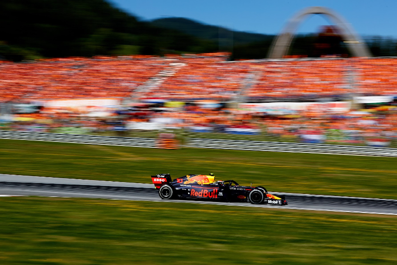 Fan-less races better than no races says Magnussen