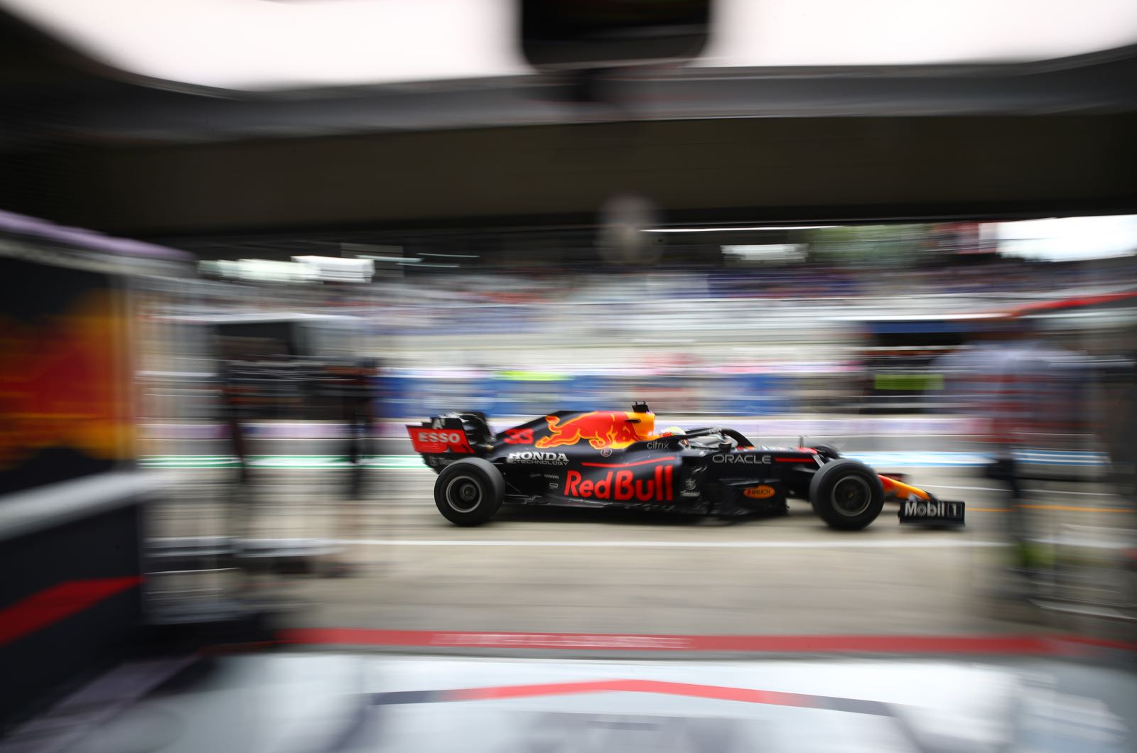 Red Bull wants FIA to scrap pitstop clampdown
