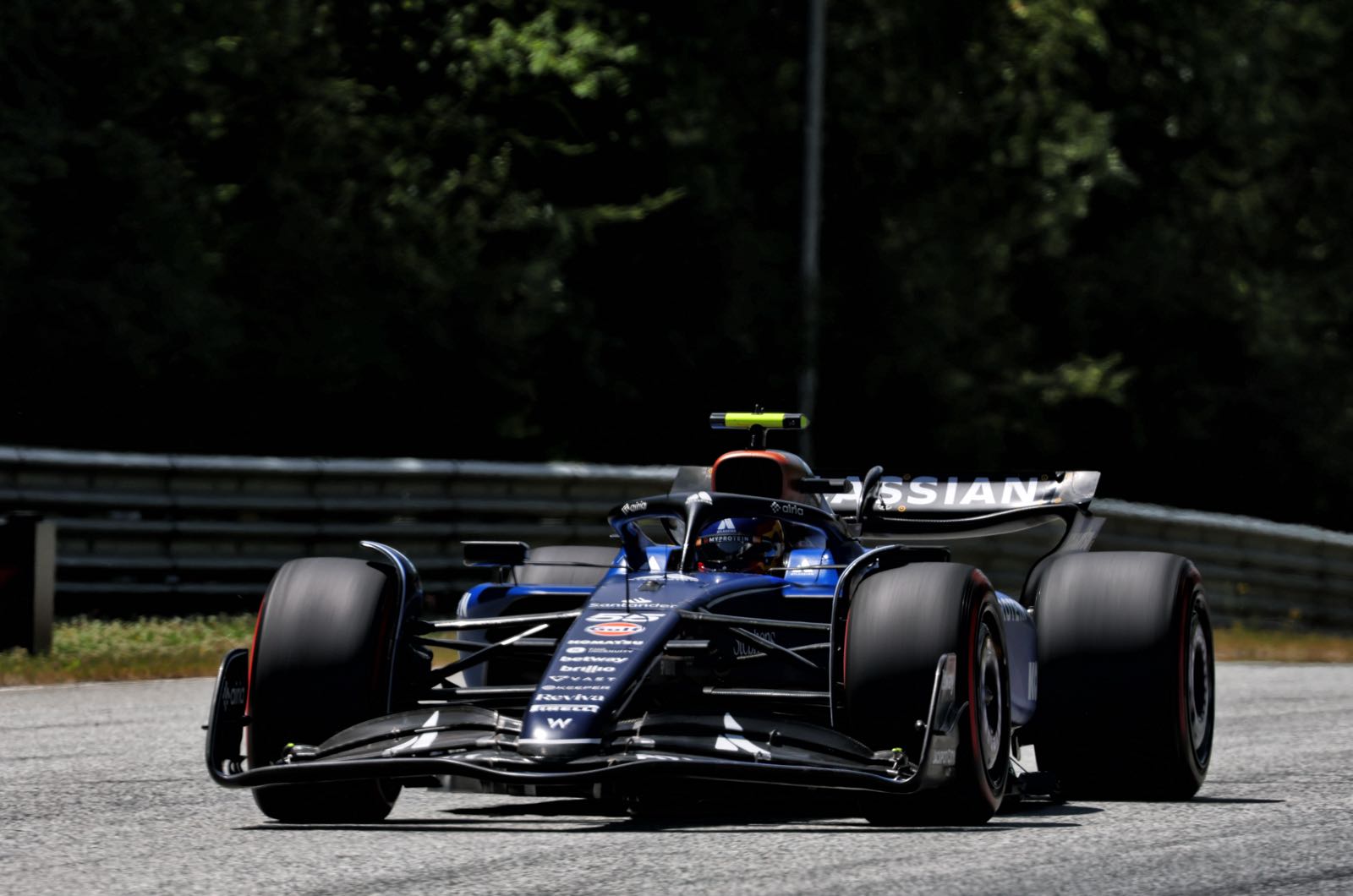 Sainz laments tough first half-season at Williams