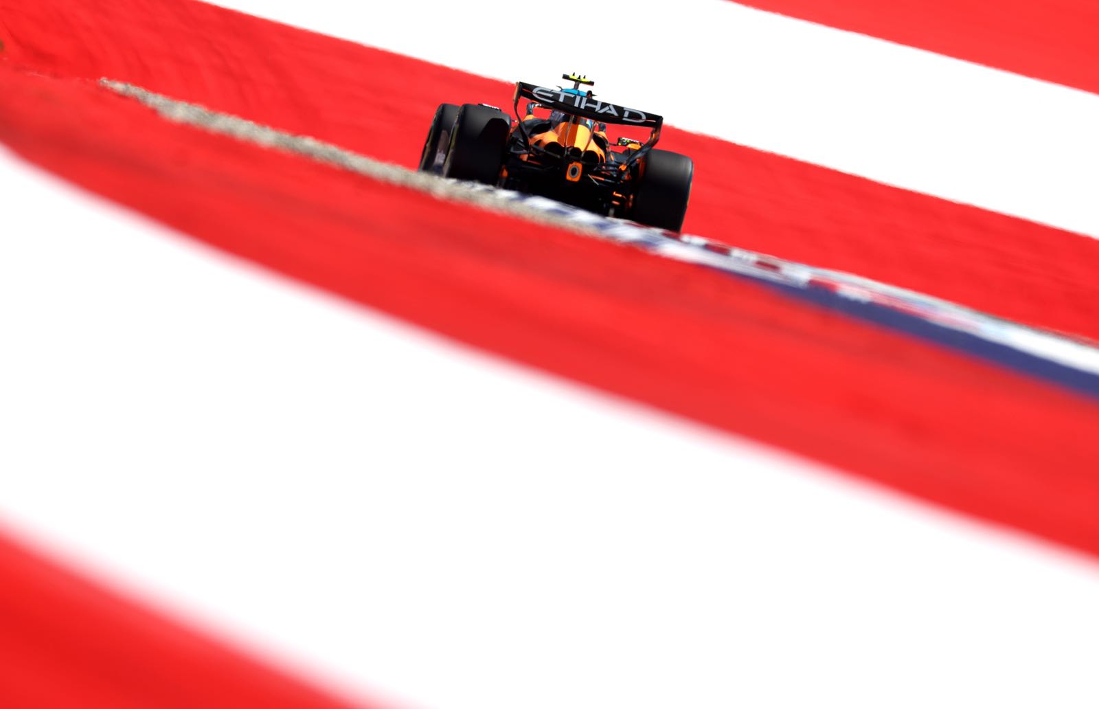 Norris suggests Verstappen wants McLaren switch