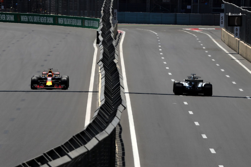 Ricciardo denies latest Ferrari rumours