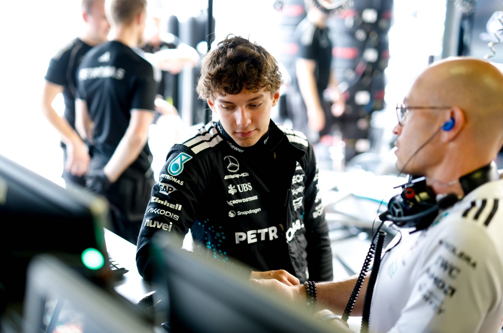 Wolff shuts down Antonelli exit rumours