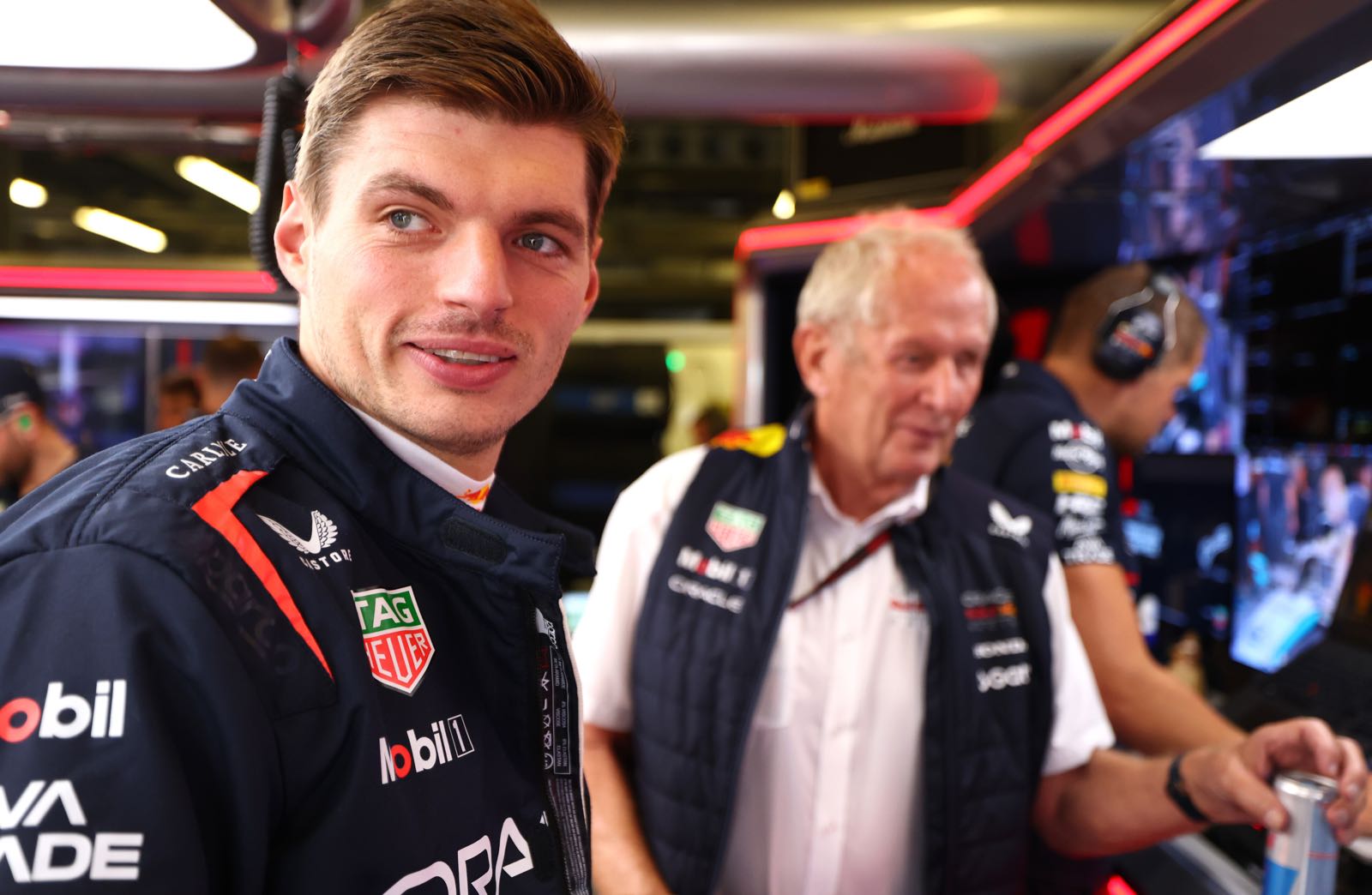 Verstappen still at home at Red Bull amid family focus