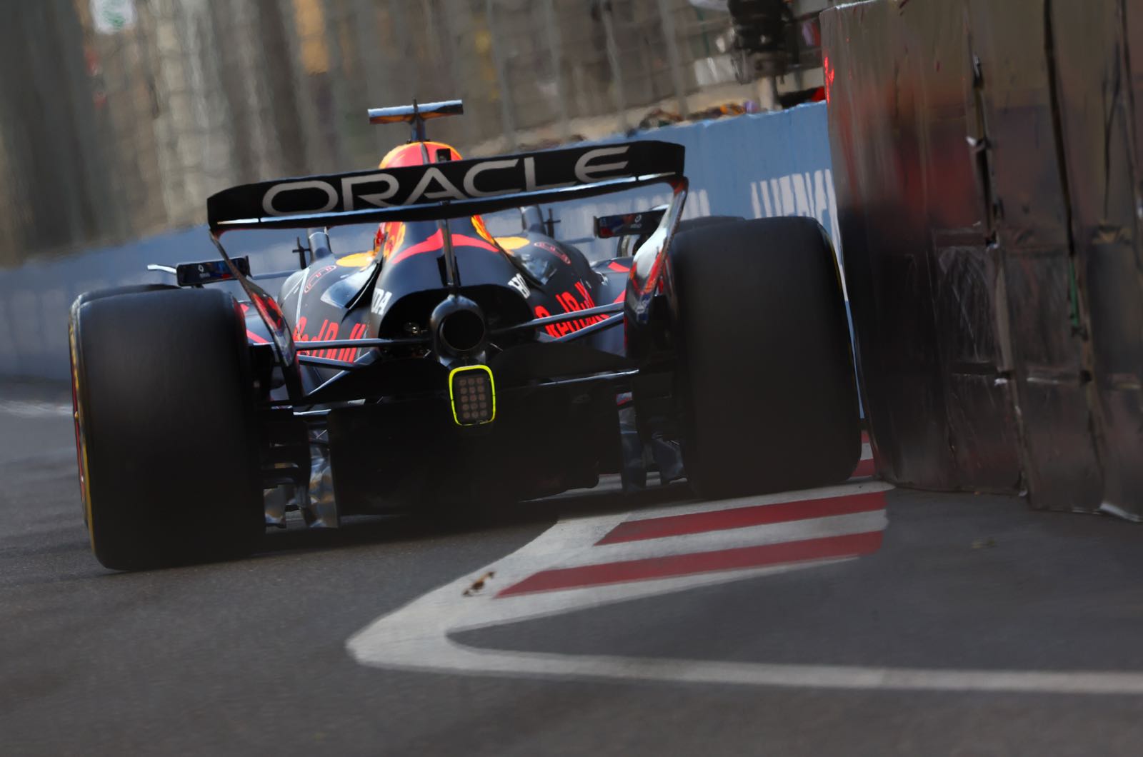 Verstappen hits out at Pirelli's Baku tyre choice
